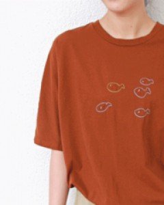 Fish embroidery tee-3Color