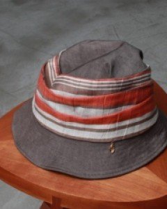 Hat03