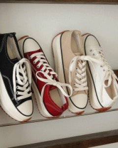 Luna Tongue Sneakers C031153