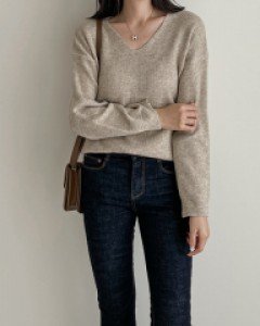 Day V-neck Knitwear