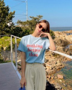 Nothing is short-sleeved T-shirt