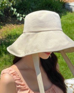 Wide linen bonnet hat