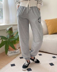 [Planning] Mellow Embroidered Jogger Pants