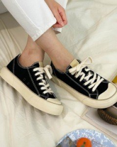 Uni soft sneakers