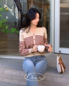 [Dear Short Women] Wing V Neck horizontal striped Cardigan