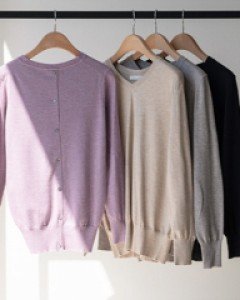 [valyou] Soft Touch Button Line V Knitwear