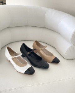 Twotone mary Jane pumps