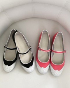 Classic co flat shoes