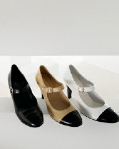 Open mary Jane pumps