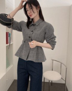 Fitted tweed jacket