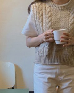 Love View Knit Vest