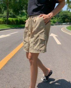 Quiz nylon cargo banding shorts