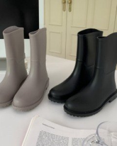 Basic Middle Rain Boots