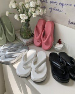 Comfortable full-heeled flip-flops shoes