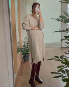 Maternity*Roro V-neck Knit Dress