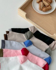 Martihan Contrast Socks