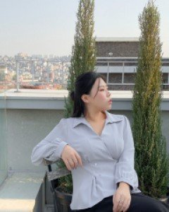 [EVELLET]Noelli Pintuck Collared Blouse