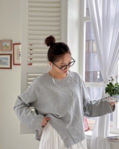 [EVELLET] Musella nagrang Unbalance Sweatshirt