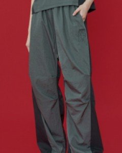 [NF] UTILITY NYLON PINTUCK PANTS (CHARCOAL)_F23QD843