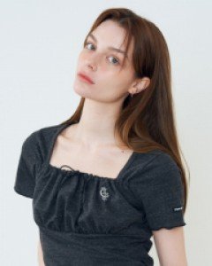 [NF] BUST SHIRRING CROP TEE (BLACK)_F23QB485