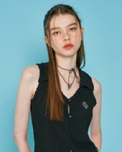 [NF] CRIMPY COLLAR OPEN SLEEVELESS (BLACK)_F23QB227