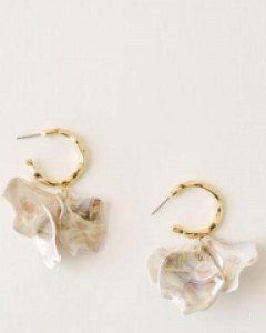 EASY. orora shell earring - ㅤㅤ