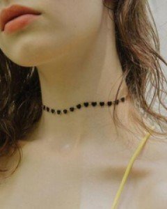 EASY. black heart choker - ㅤㅤ