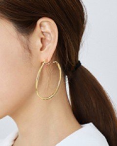 UTG CURVED EARRINGS20% OFF