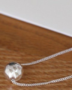 Ball necklace