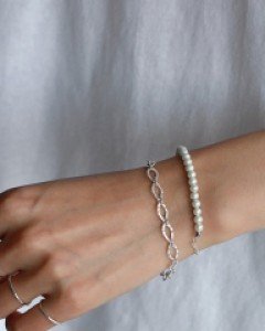 Pearl colored silver bracelet