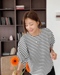 pintuck stripe tee