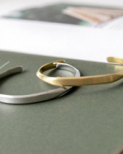 simple metal bracelet