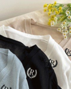 R logo V-neck knit cardigan