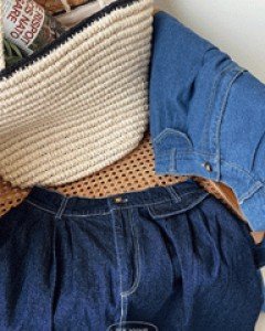 flap pleated denim skirt