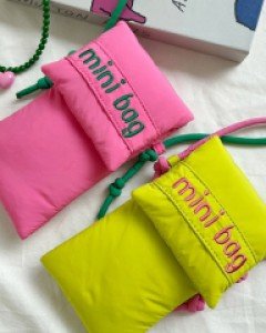 kitsch phone holder bag