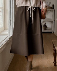 Leather cut banding skirt