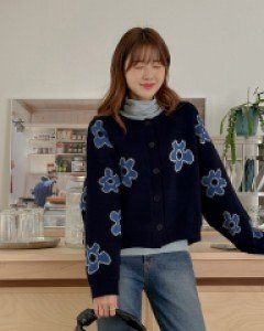 Gripping flower knit cardigan