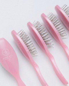 Care item) Wig hair brush